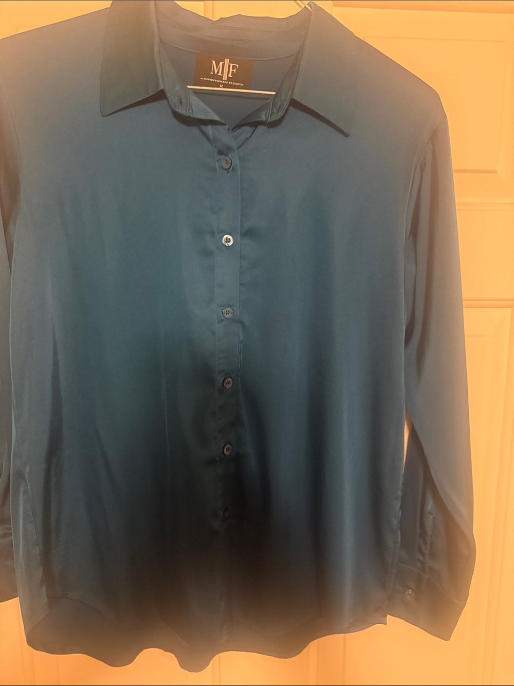 Black Smart LED Dot-Pattern Performance Shirt - Picture 3 of 4